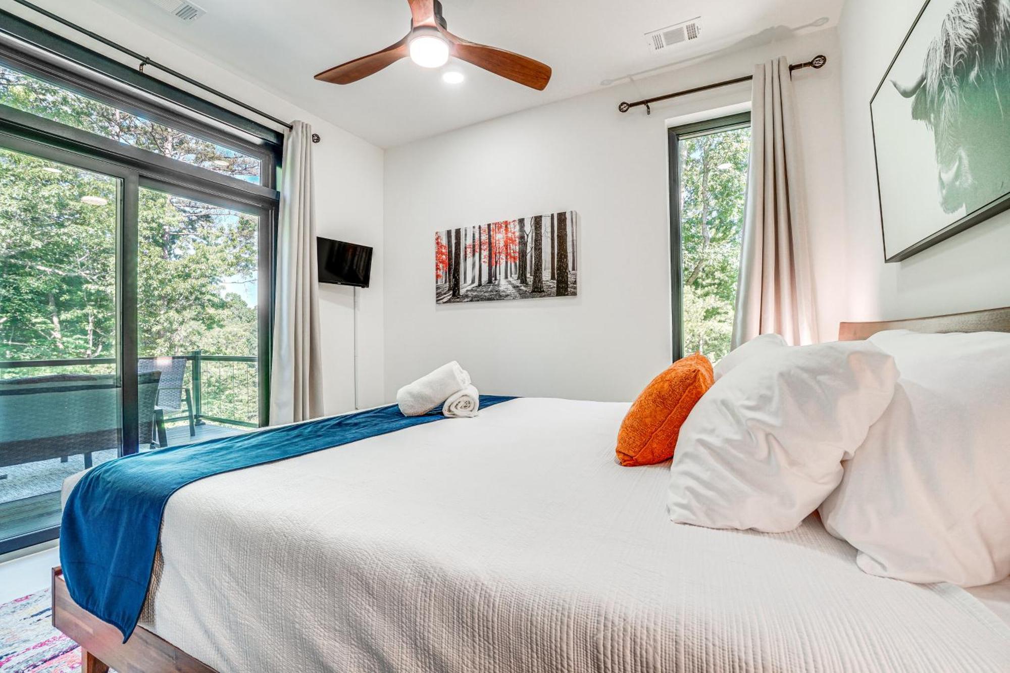 Luxury Modern Home On Golf Course With Game Room! ヘレン エクステリア 写真