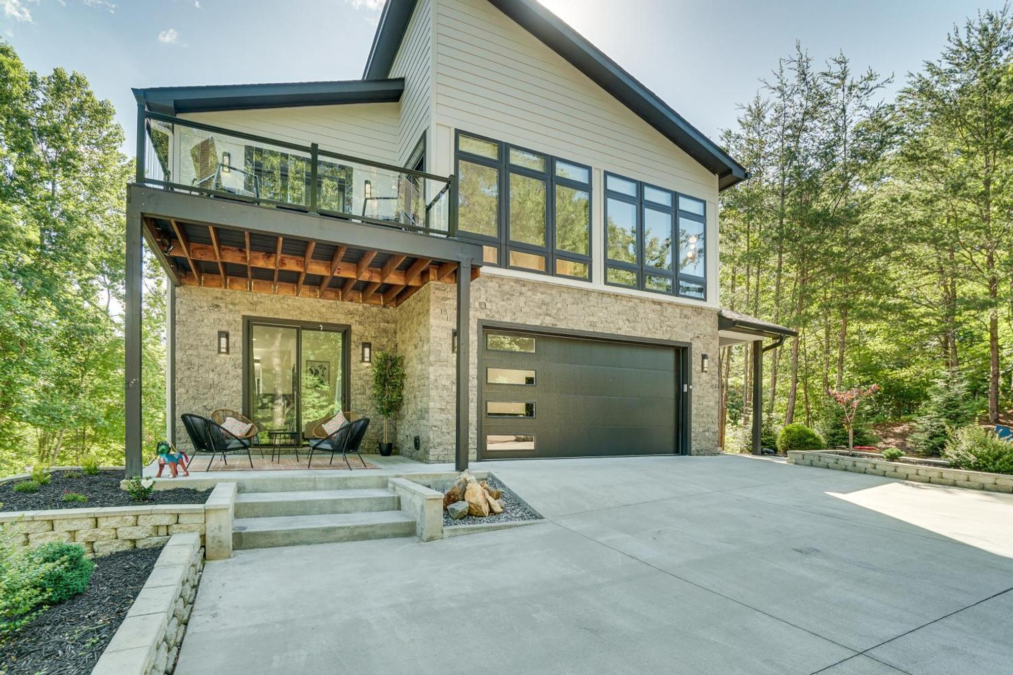 Luxury Modern Home On Golf Course With Game Room! ヘレン エクステリア 写真