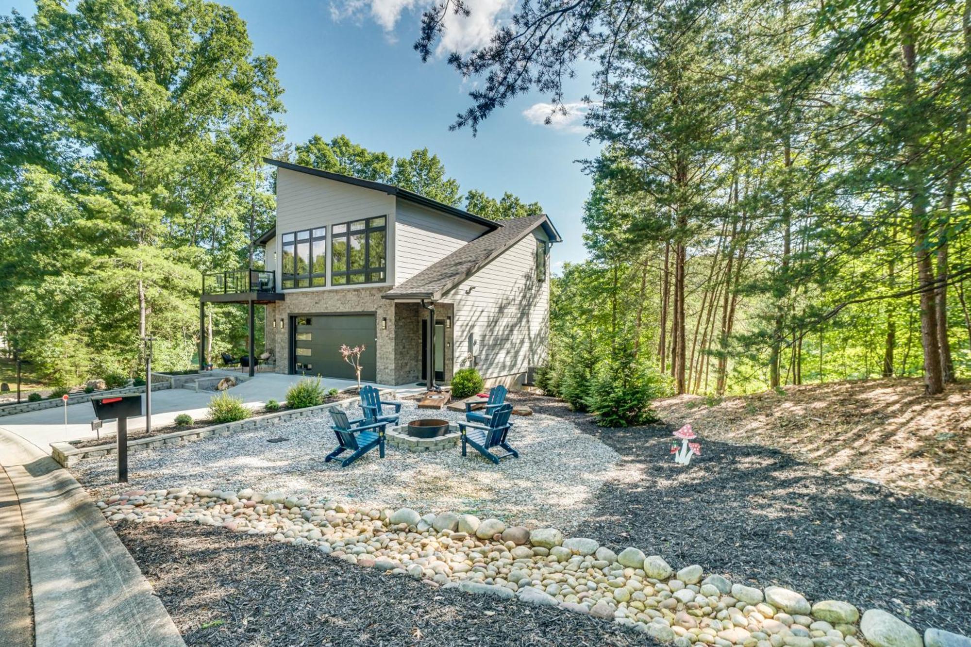 Luxury Modern Home On Golf Course With Game Room! ヘレン エクステリア 写真